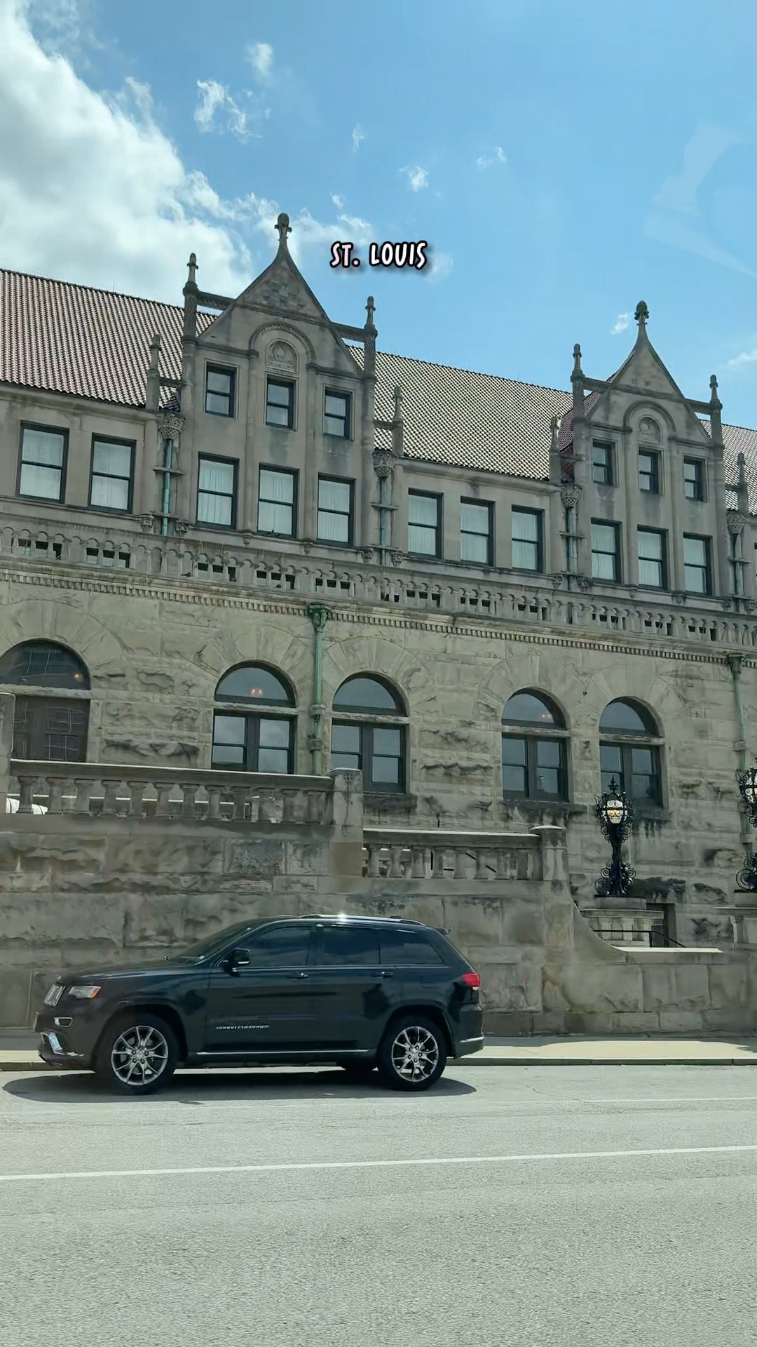 Best of St. Louis Small Group Tour W/ St. Louis Arch and River Cruise