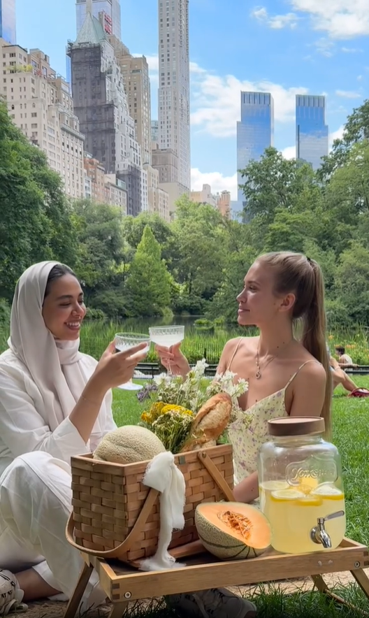 Textured Painting Picnic Experience